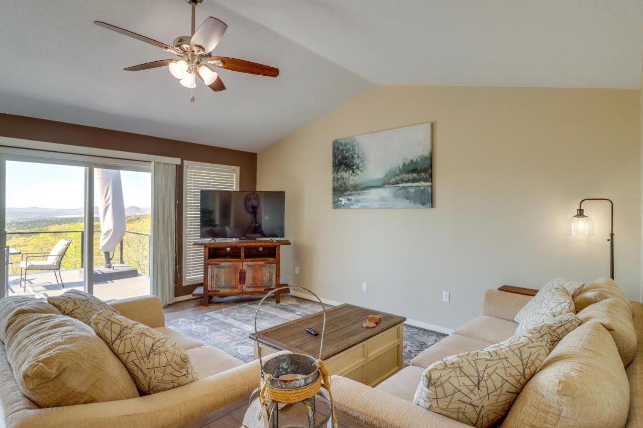 Charming Edgemont Home With Deck And Lake Views! Fairfield Bay ภายนอก รูปภาพ