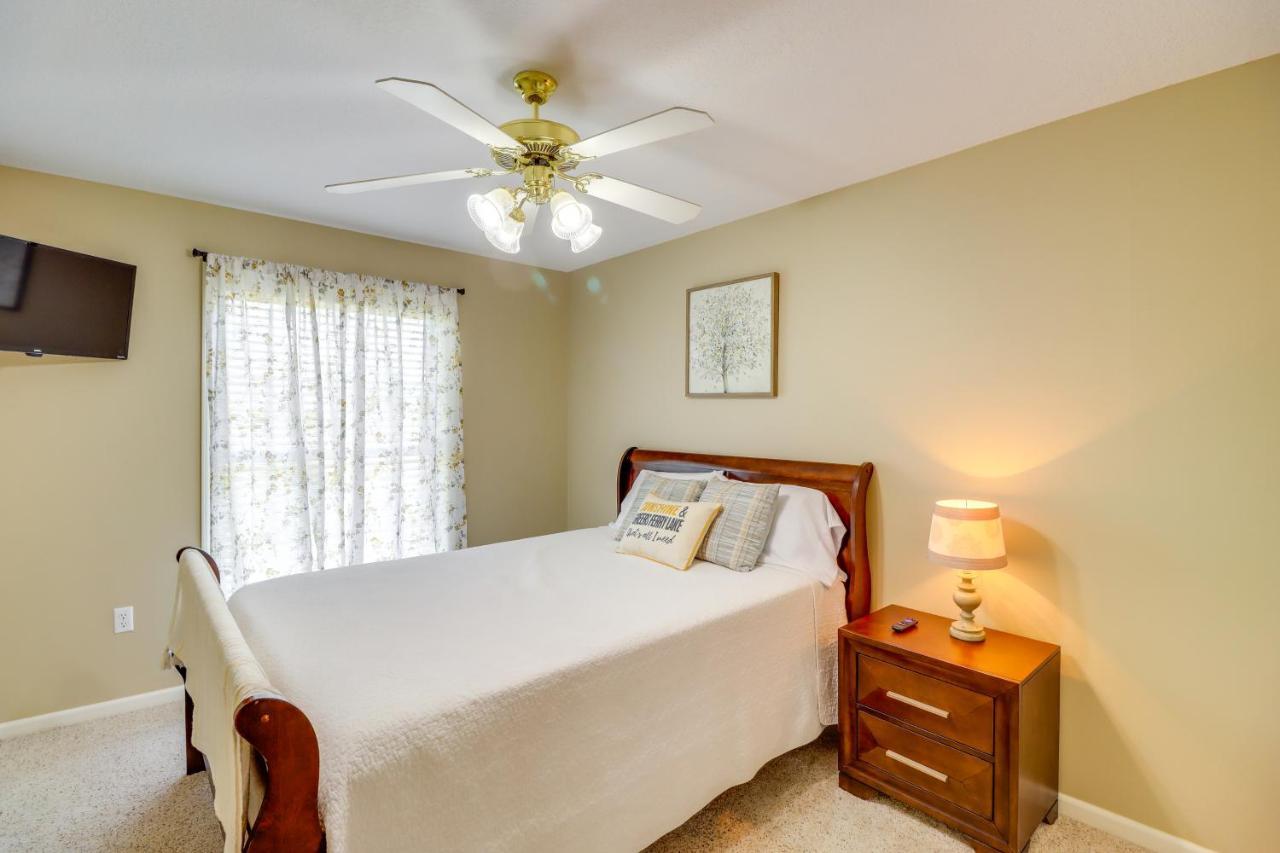 Charming Edgemont Home With Deck And Lake Views! Fairfield Bay ภายนอก รูปภาพ