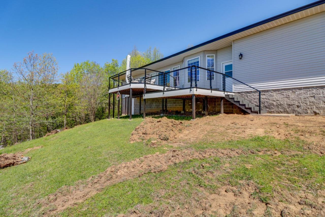 Charming Edgemont Home With Deck And Lake Views! Fairfield Bay ภายนอก รูปภาพ