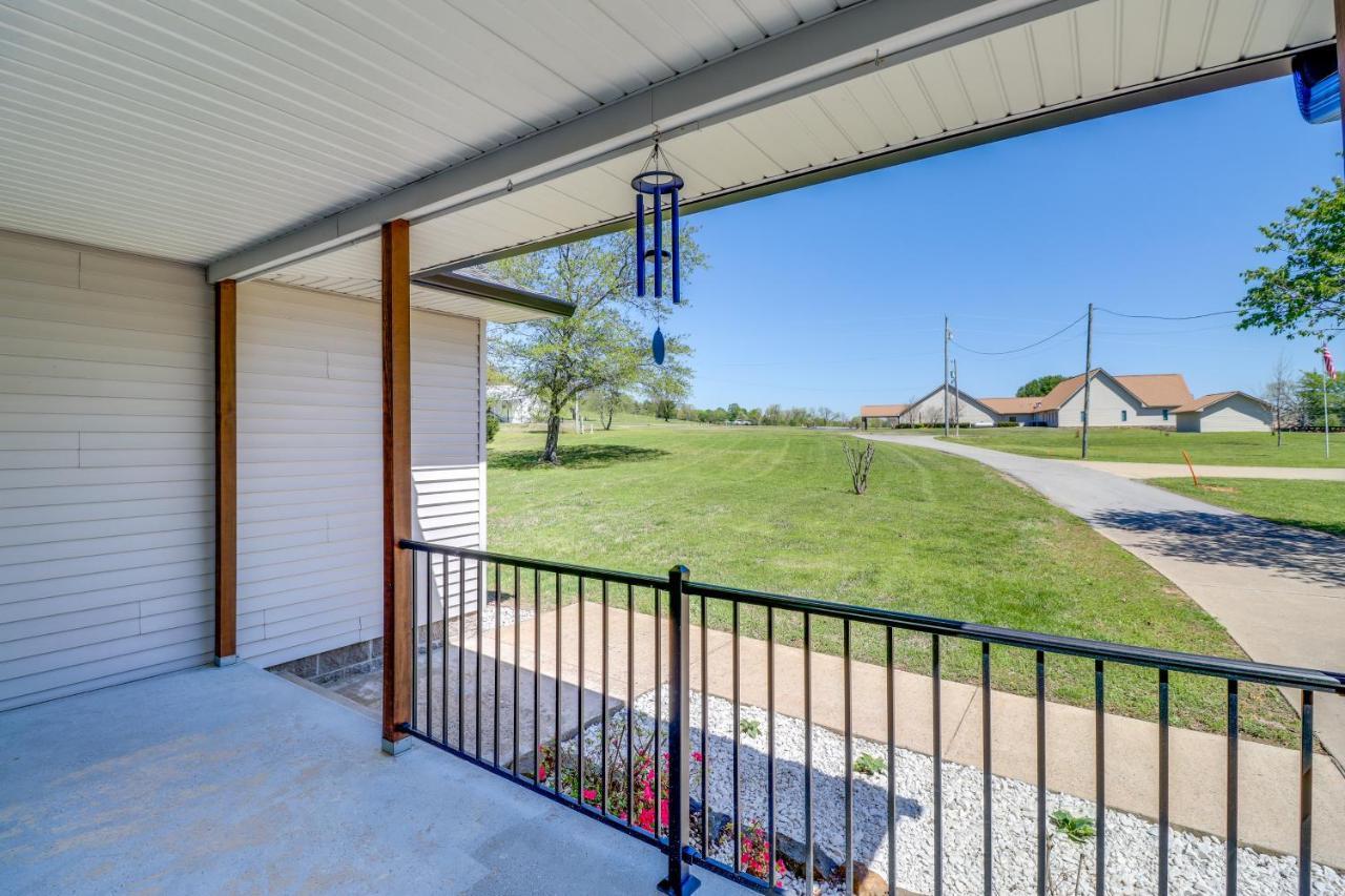 Charming Edgemont Home With Deck And Lake Views! Fairfield Bay ภายนอก รูปภาพ
